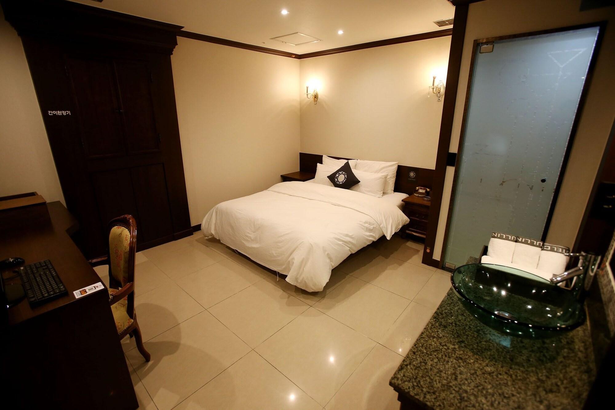Cullinan Hotel 3*