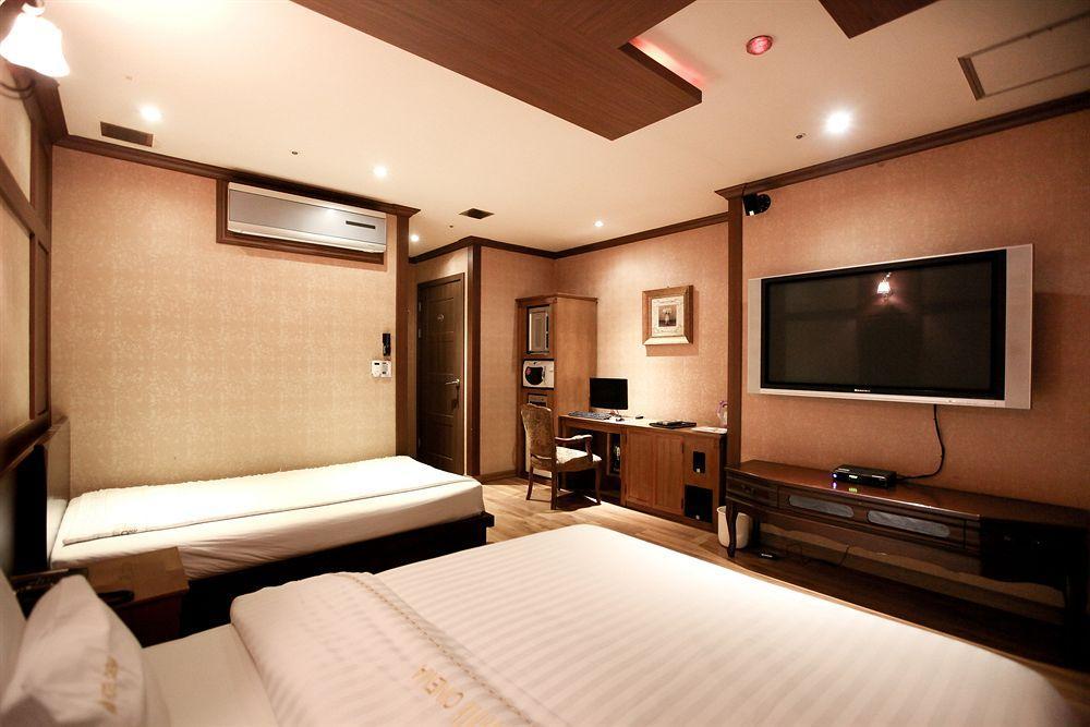 Cullinan Hotel 3*
