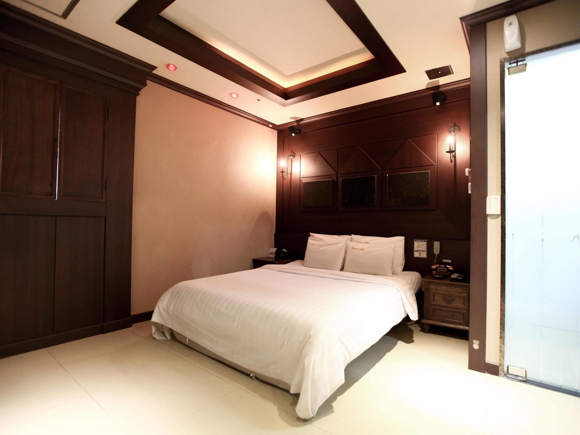 Hotel Cullinan 3*